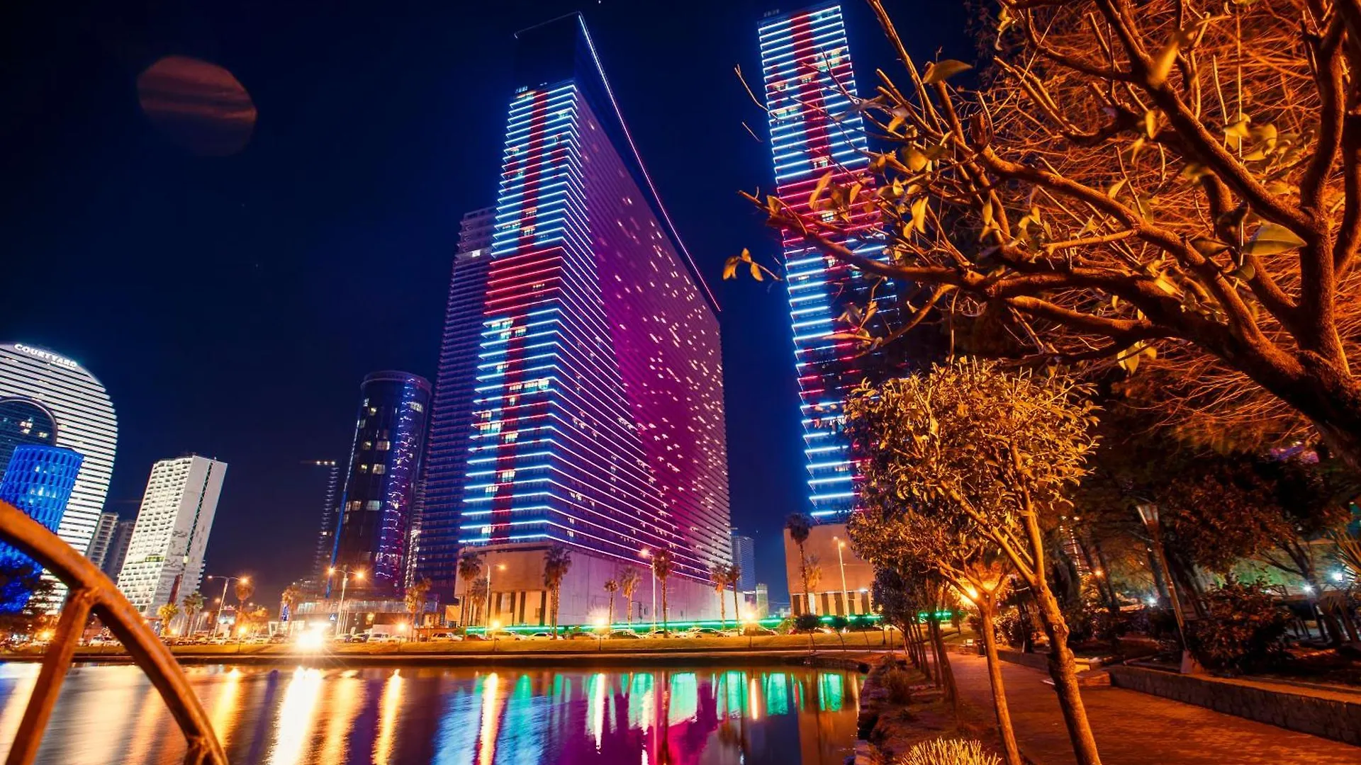 Superior Aparthotel Orbi City Batumi 5*,