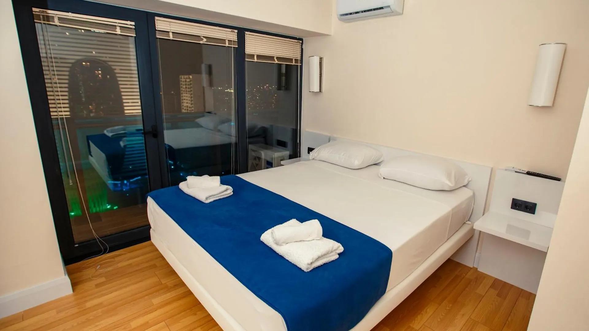 Superior Aparthotel Orbi City Batumi 5*,