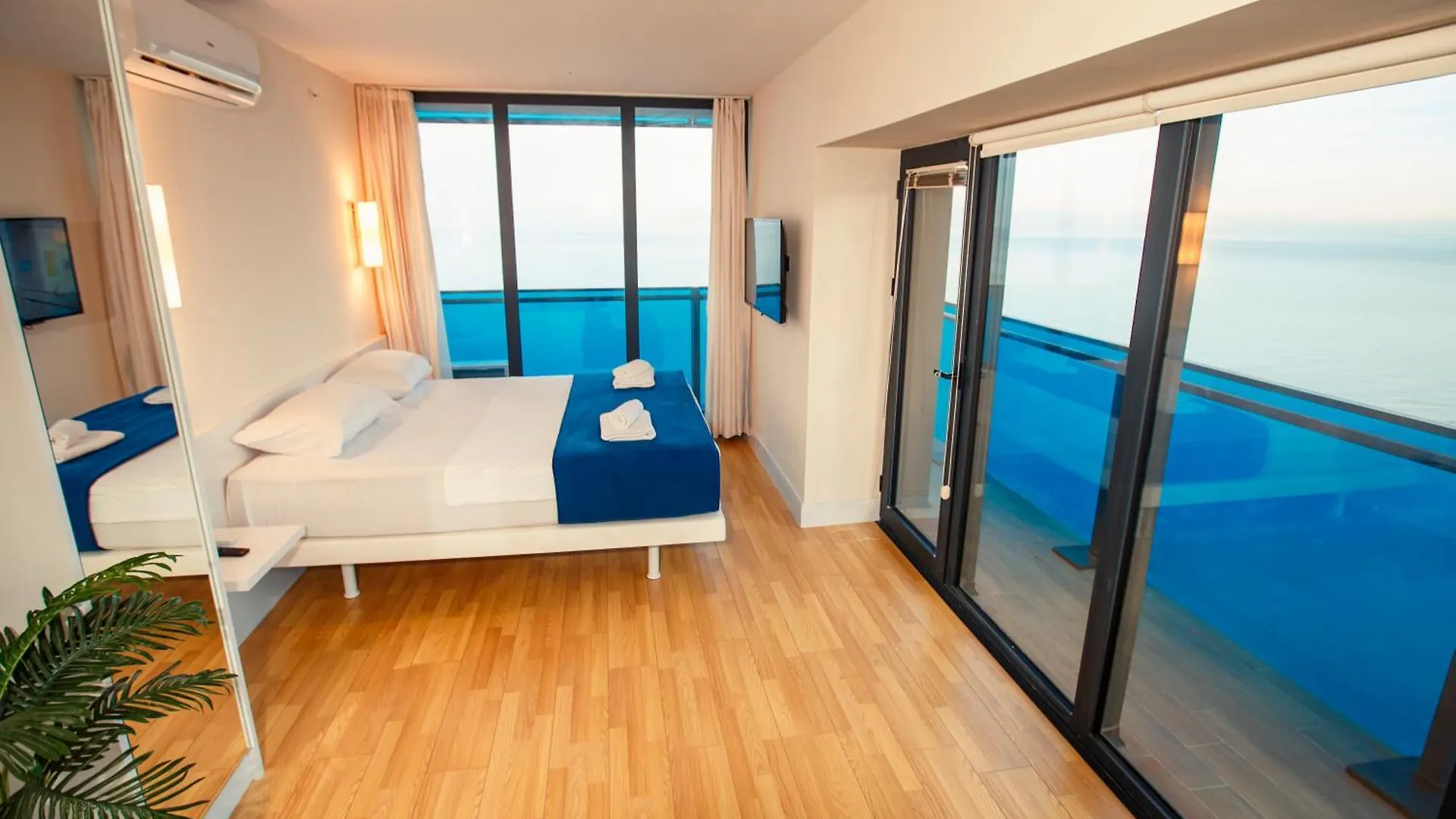 Superior Aparthotel Orbi City Batumi Apartment